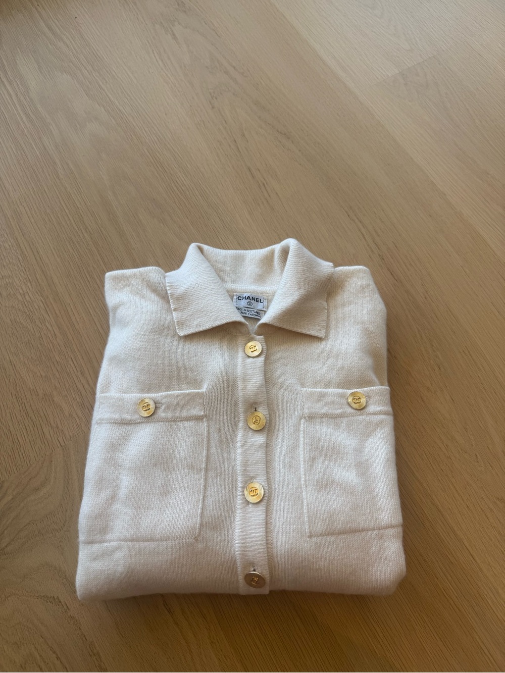 Authentic Vintage CHANEL Cream Collared Button-Front Cardigan with Gold Buttons - Picture 14 of 14